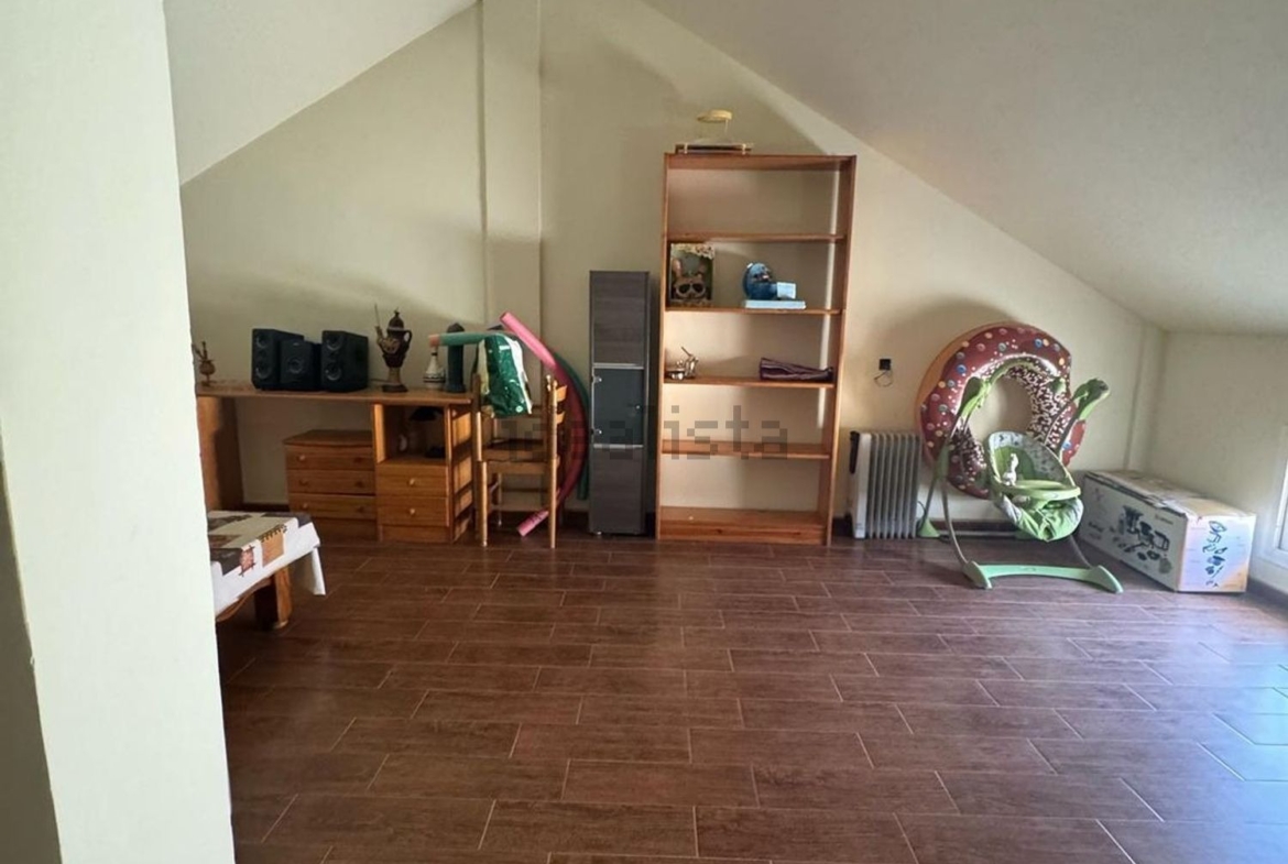 Chalet-adosado-en-venta-en-calle-la-Huerta