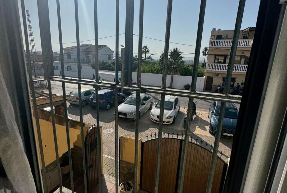 Chalet-adosado-en-venta-en-calle-la-Huerta