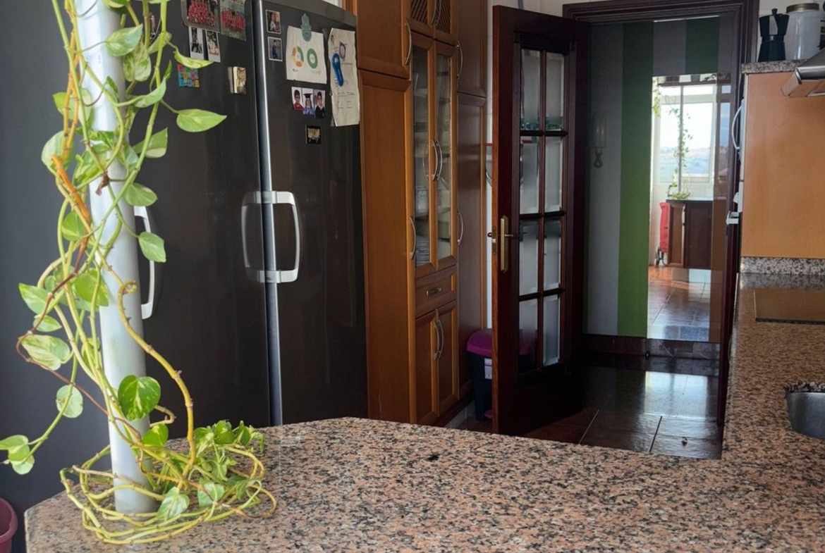 Piso en venta en CL Arenisca (2)