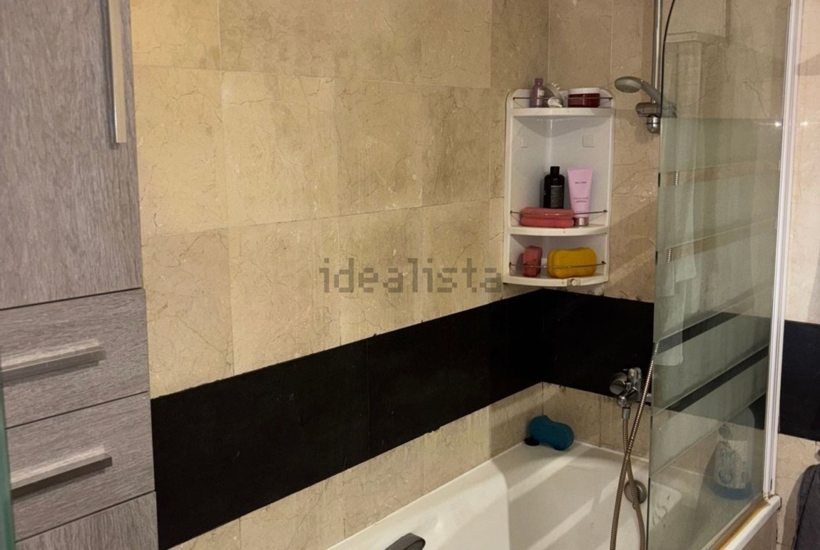 Piso en venta en CL Arenisca (2)