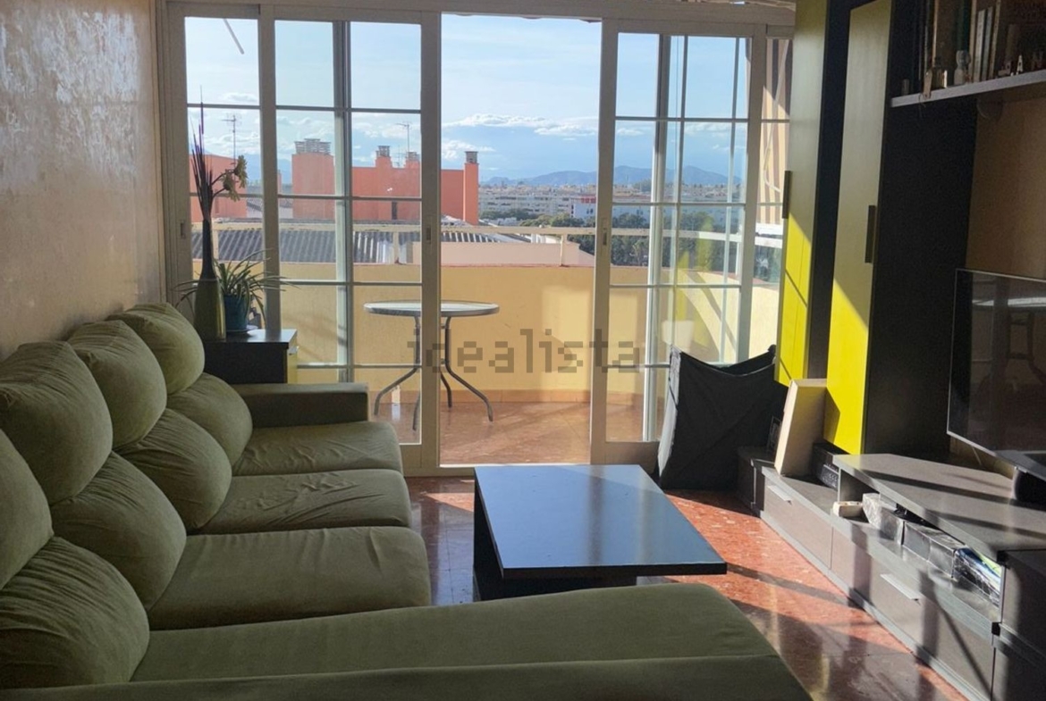 Piso en venta en CL Arenisca (2)