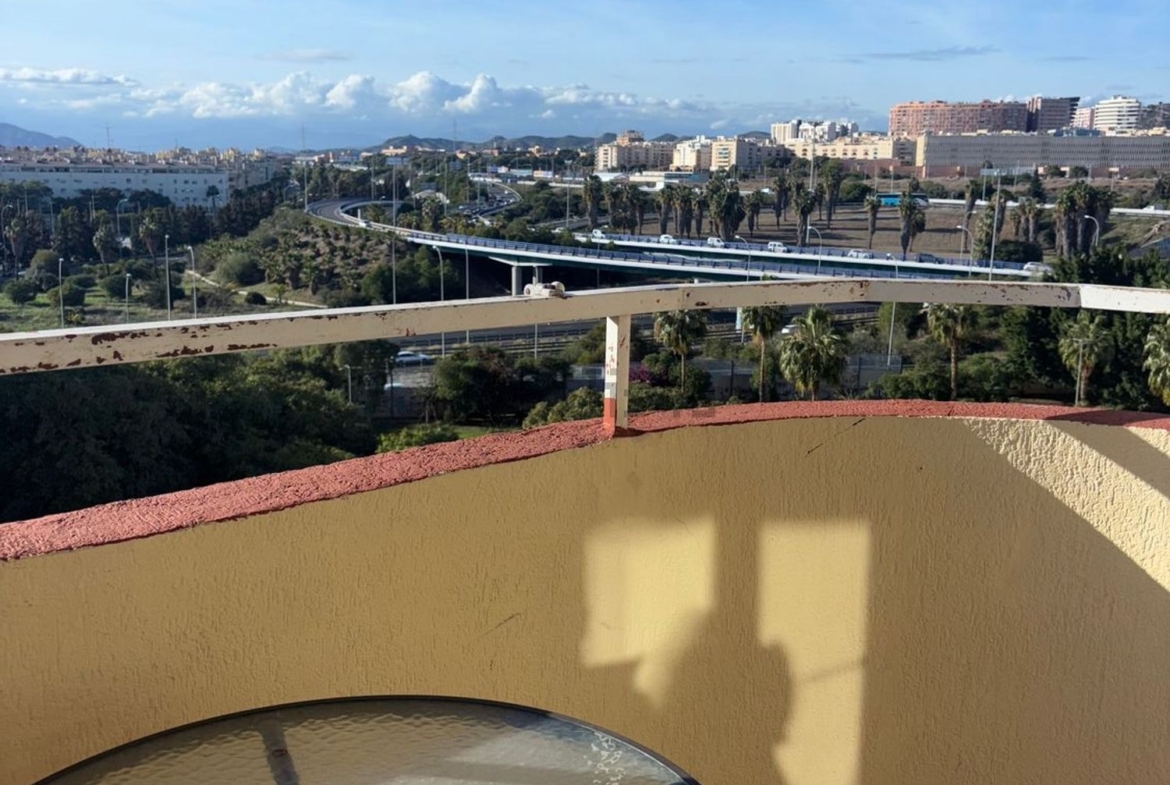 Piso en venta en CL Arenisca (2)