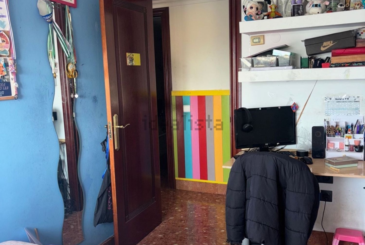 Piso en venta en CL Arenisca (2)